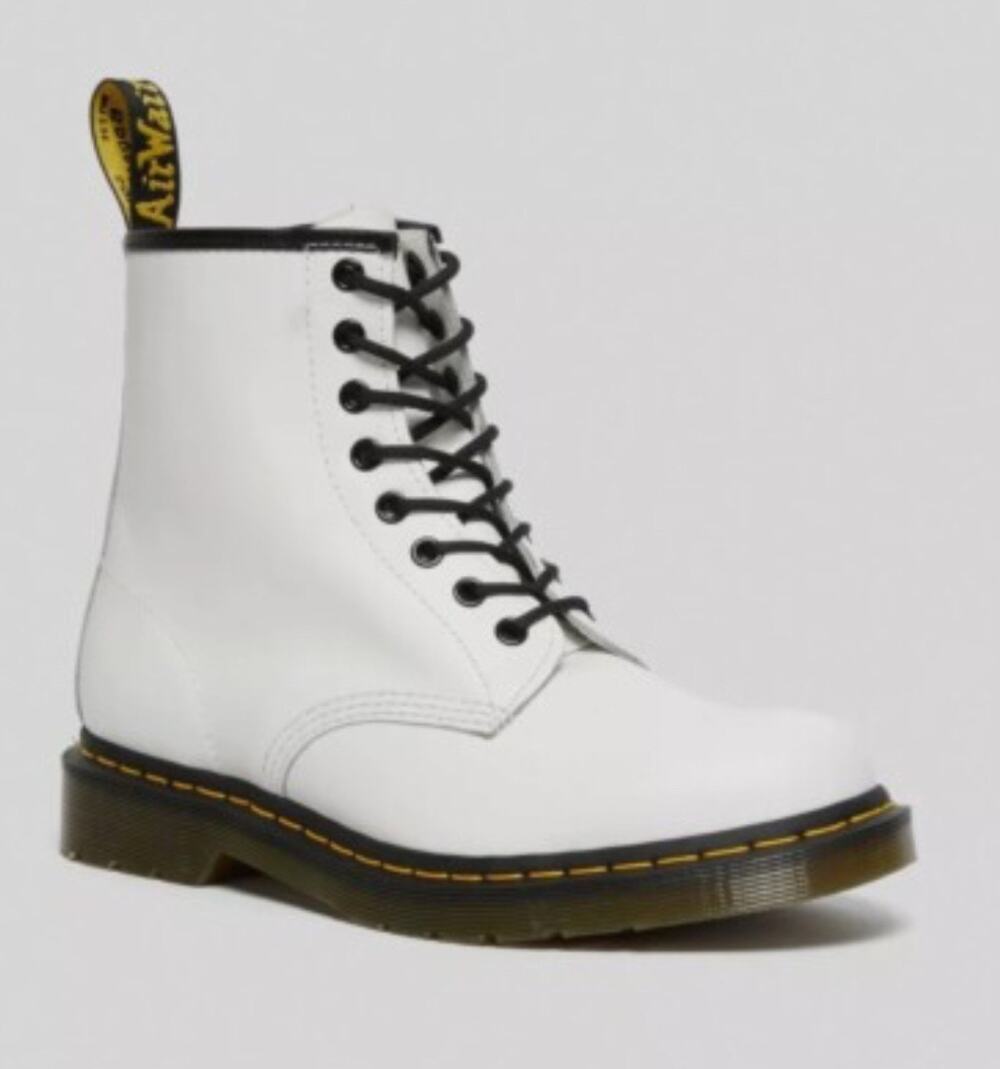 Dr Martens Zavala White Smooth Leather 8 Eye Combat Boots Women 6